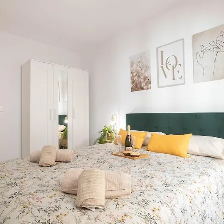 San Pedro Oldtown Apartment *